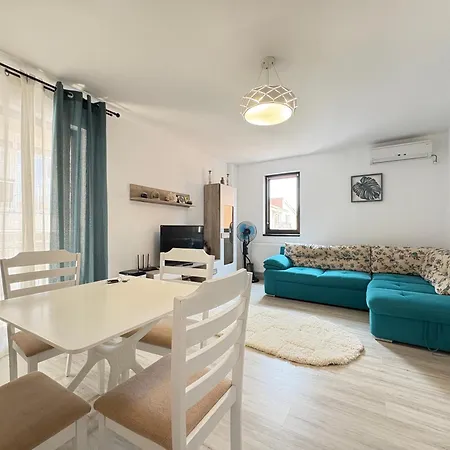 Apartment Brizza Walk By Axiss Năvodari