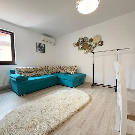 Apartment Brizza Walk By Axiss *